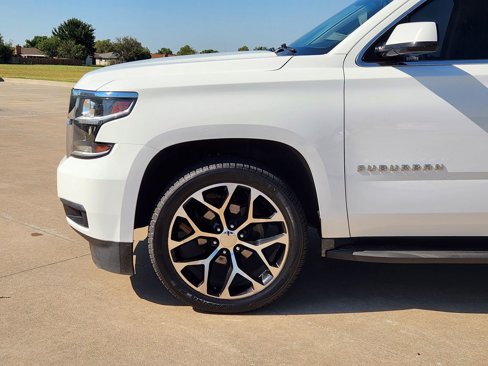 Used 2016 Chevrolet Suburban LT image 8