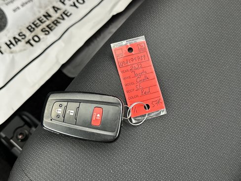 Used 2022 Toyota Corolla SE image 30