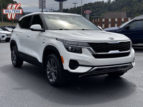 Used 2021 Kia Seltos LX image 1