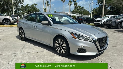 Used 2022 Nissan Altima 2.5 SV image 1