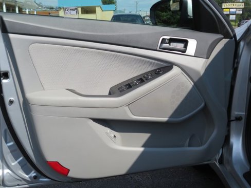 Used 2012 Kia Optima LX w/ Convenience Pkg image 19