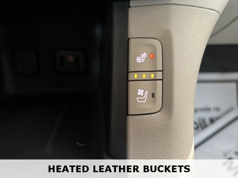 Used 2018 GMC Acadia Denali image 28