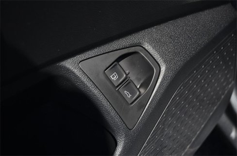 Certified 2024 Volkswagen Jetta Sport image 9