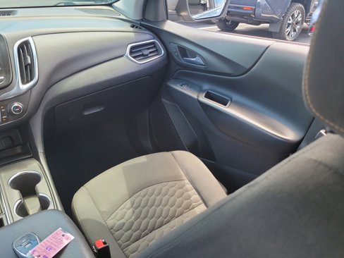Used 2018 Chevrolet Equinox LT image 16