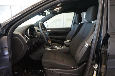 Used 2019 Jeep Grand Cherokee Laredo image 20