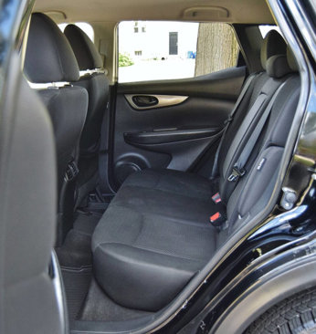Used 2020 Nissan Rogue Sport S w/ Appearance Package image 40