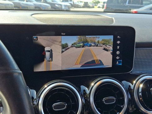Used 2021 Mercedes-Benz GLB 250 4MATIC image 49