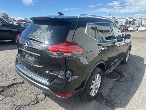 Used 2018 Nissan Rogue SV w/ Premium Package image 10