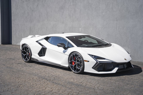 Used 2024 Lamborghini Revuelto image 5