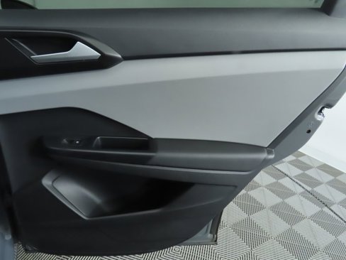 Certified 2022 Volkswagen Taos SE image 28