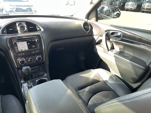 Used 2017 Buick Enclave Premium image 25