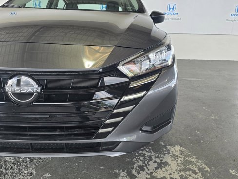 Used 2023 Nissan Versa S image 31
