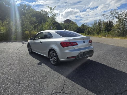 Used 2015 Kia Forte Koup SX w/ SX Premium Package image 3
