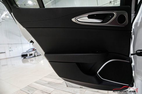 Used 2022 Alfa Romeo Giulia Veloce image 63