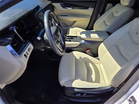 Used 2017 Cadillac XT5 FWD image 10