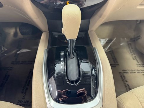 Used 2015 Nissan Rogue SV image 36
