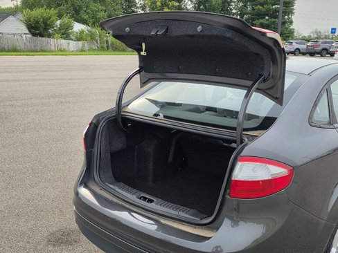 Used 2018 Ford Fiesta SE image 9