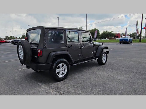 Used 2014 Jeep Wrangler Unlimited Sport image 33