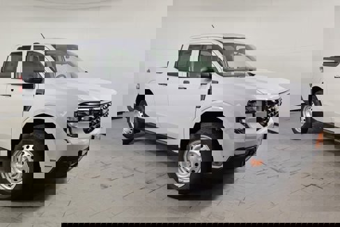 New 2025 Ford Maverick XL w/ Equipment Group 102A image 3
