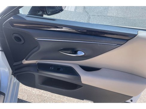 Used 2020 Lexus ES 350 w/ Premium Package image 19
