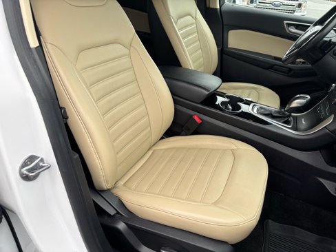 Used 2018 Ford Edge SEL w/ Equipment Group 201A image 19