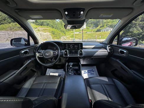 Used 2021 Kia Sorento EX w/ Panoramic Sunroof Package image 6