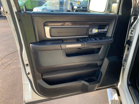 Used 2017 RAM 1500 Limited image 12