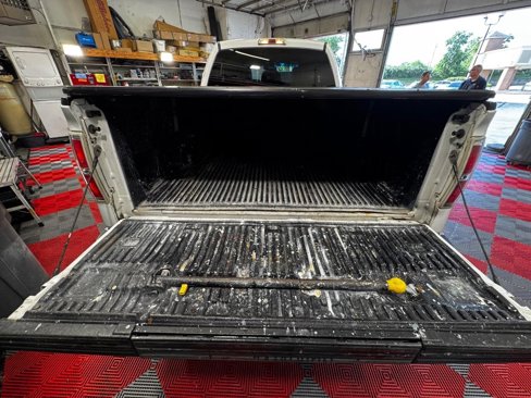 Used 2011 Ford F150 XLT image 11