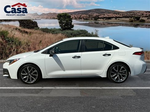 Used 2021 Toyota Corolla SE image 3