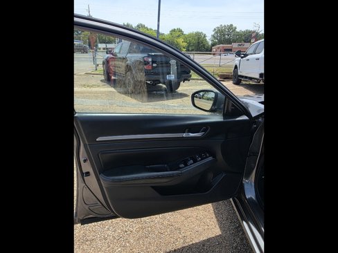 Used 2023 Nissan Altima 2.5 SV image 19