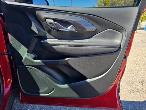 Used 2022 GMC Terrain SLE image 24