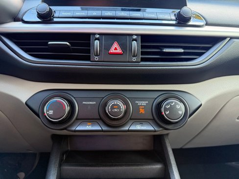 Used 2021 Kia Forte LXS image 27