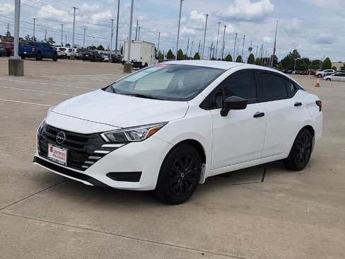 Certified 2024 Nissan Versa S w/ Trunk Package image 3