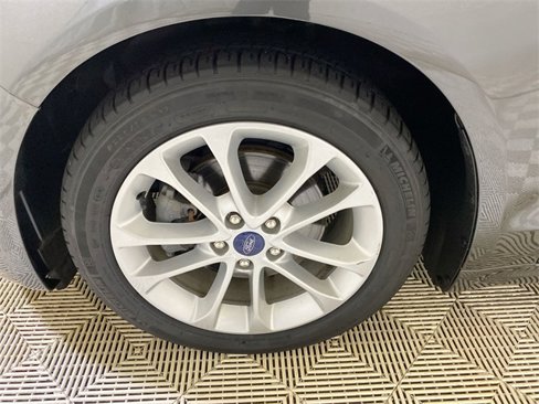Used 2019 Ford Fusion SE image 22