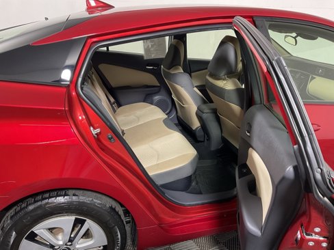 Used 2017 Toyota Prius Two image 34