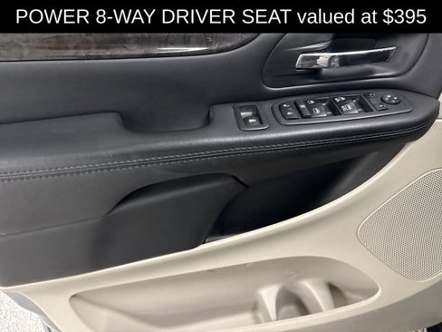 Used 2018 Dodge Grand Caravan SE image 3