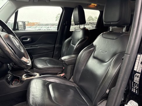 Used 2015 Jeep Renegade Limited w/ Advanced Technology Group image 9