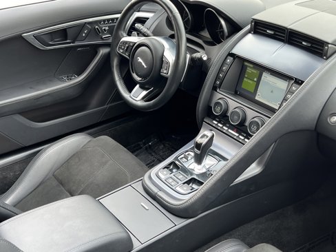 Used 2018 Jaguar F-TYPE Convertible image 20