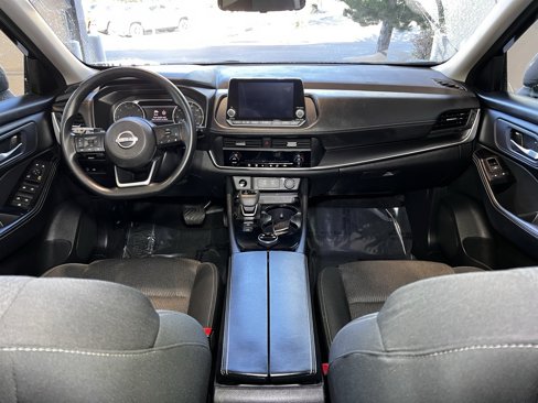 Used 2024 Nissan Rogue SV image 15