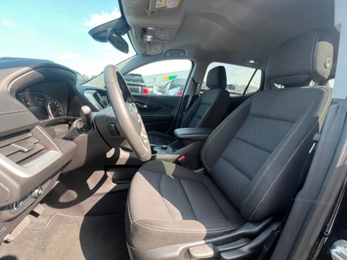 Used 2024 GMC Terrain SLE image 9