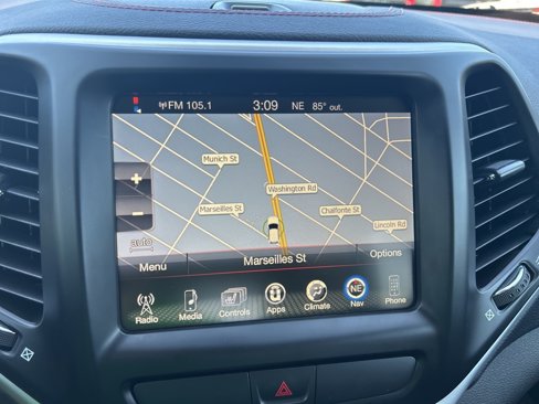Used 2017 Jeep Cherokee Trailhawk w/ Cold Weather Group image 24