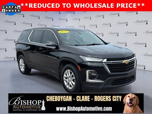 Used 2023 Chevrolet Traverse LS image 1