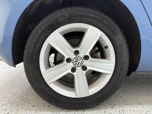 Used 2017 Volkswagen Golf Wolfsburg Edition image 26