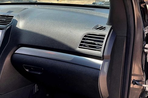 Used 2018 Ford Explorer XLT w/ Equipment Group 202A image 16