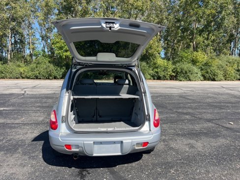 Used 2010 Chrysler PT Cruiser image 13