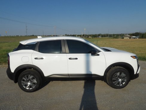 Used 2025 Nissan Kicks S image 5