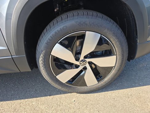 New 2025 Volkswagen Taos S image 2