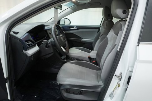 Certified 2022 Volkswagen Taos SE image 8