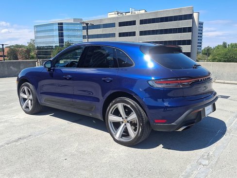 Certified 2024 Porsche Macan Turbo image 3