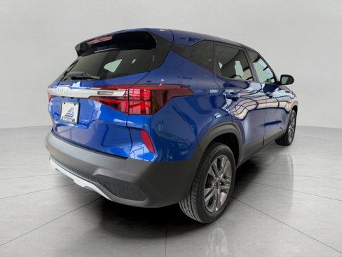 Used 2023 Kia Seltos LX image 10